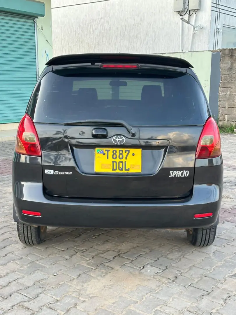 Toyota Spacio Nyeusi, Condition Nzuri thumbnail 4
