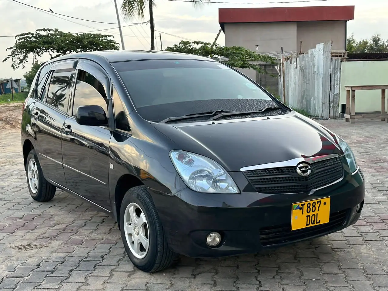 Toyota Spacio Nyeusi, Condition Nzuri thumbnail 5
