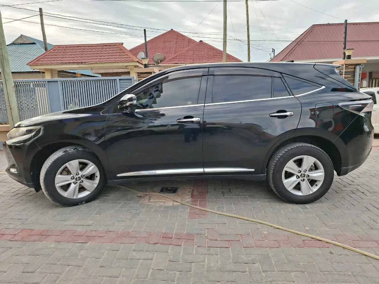 Toyota Harrier Anaconda 2016 thumbnail 5