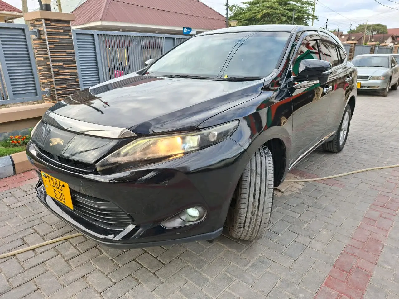 Toyota Harrier Anaconda 2016 thumbnail 9