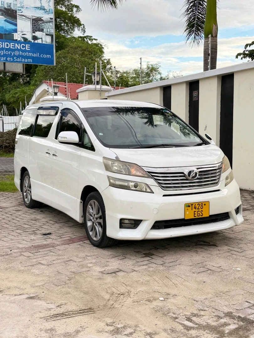 Used Toyota Vellfire Van 2011-2012 Low Mileage thumbnail 2