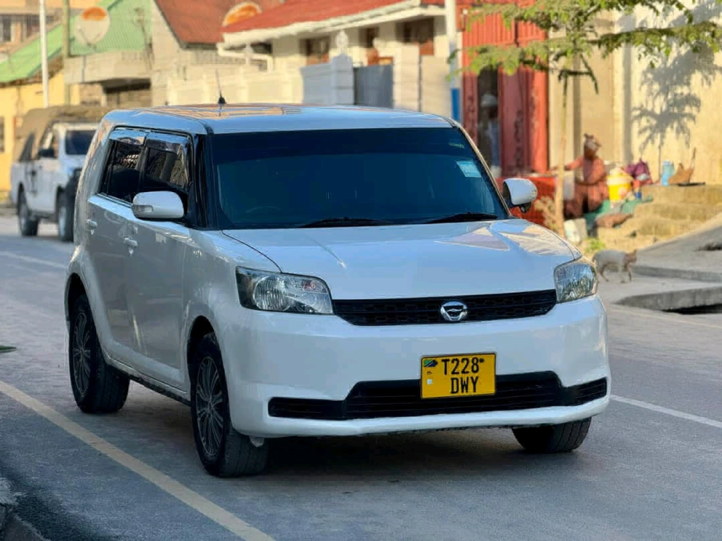 Toyota Rumion 2011 Pearl White thumbnail 6