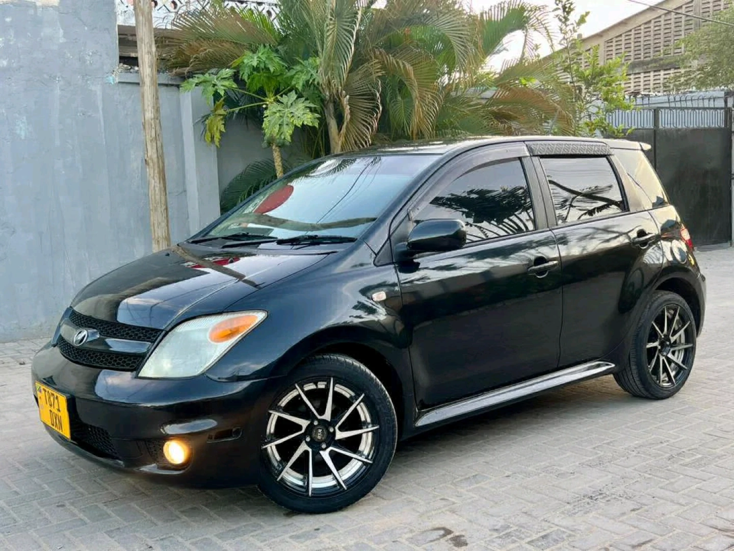 Toyota Ist 2006 Black Sedan (Reg DXN) thumbnail 4