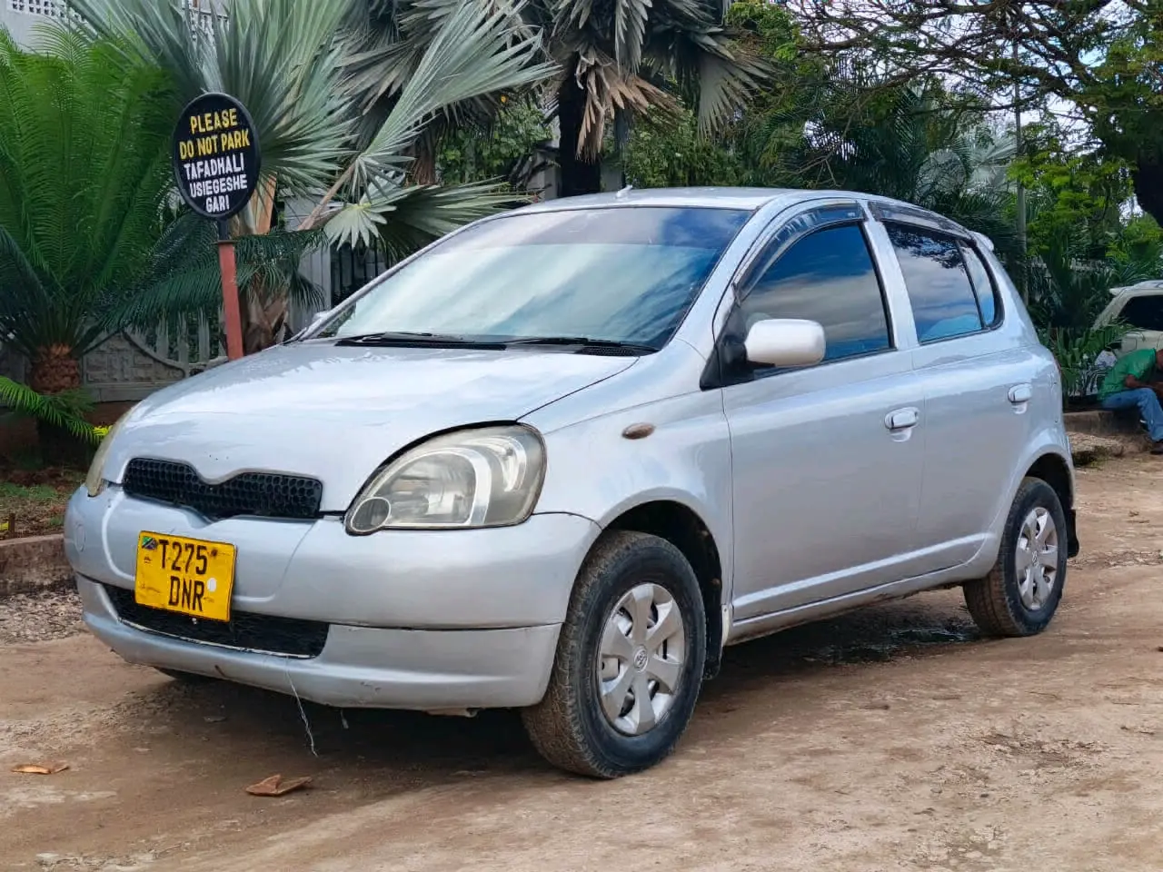 Toyota Vitz DNR thumbnail 3