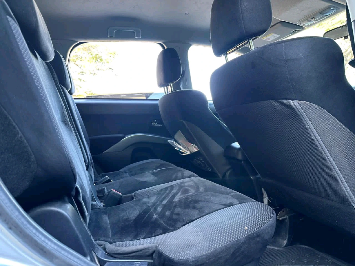 Used 2008 Mitsubishi Outlander SUV Silver thumbnail 5