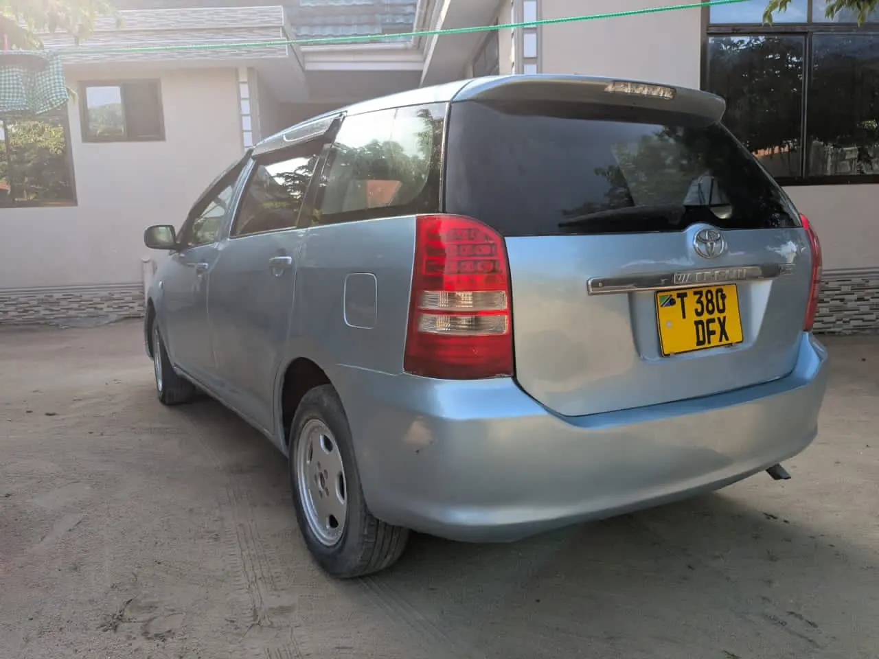 Toyota Wish 2003 (DFX) thumbnail 2