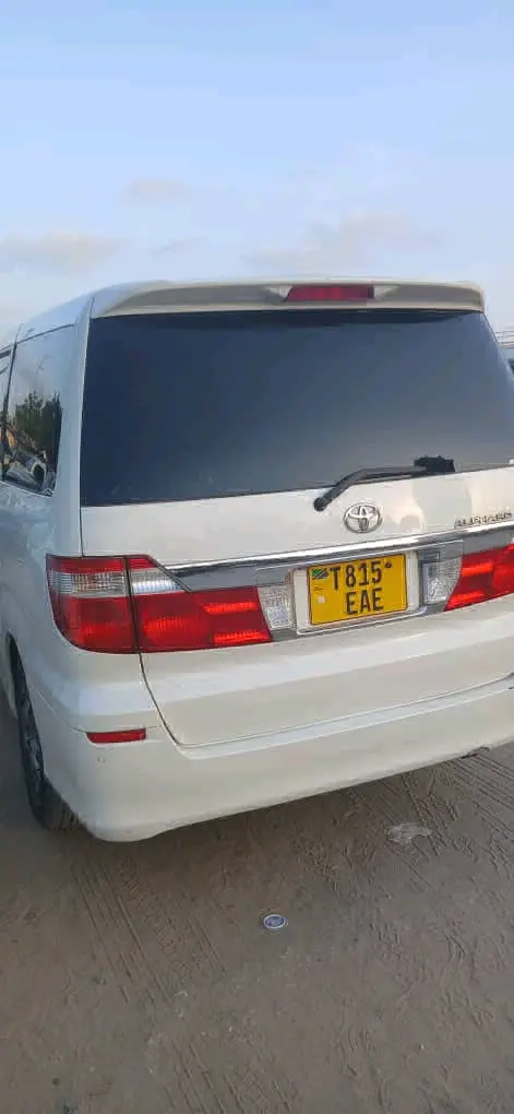 Toyota Alphard Minivan Nyeupe thumbnail 3
