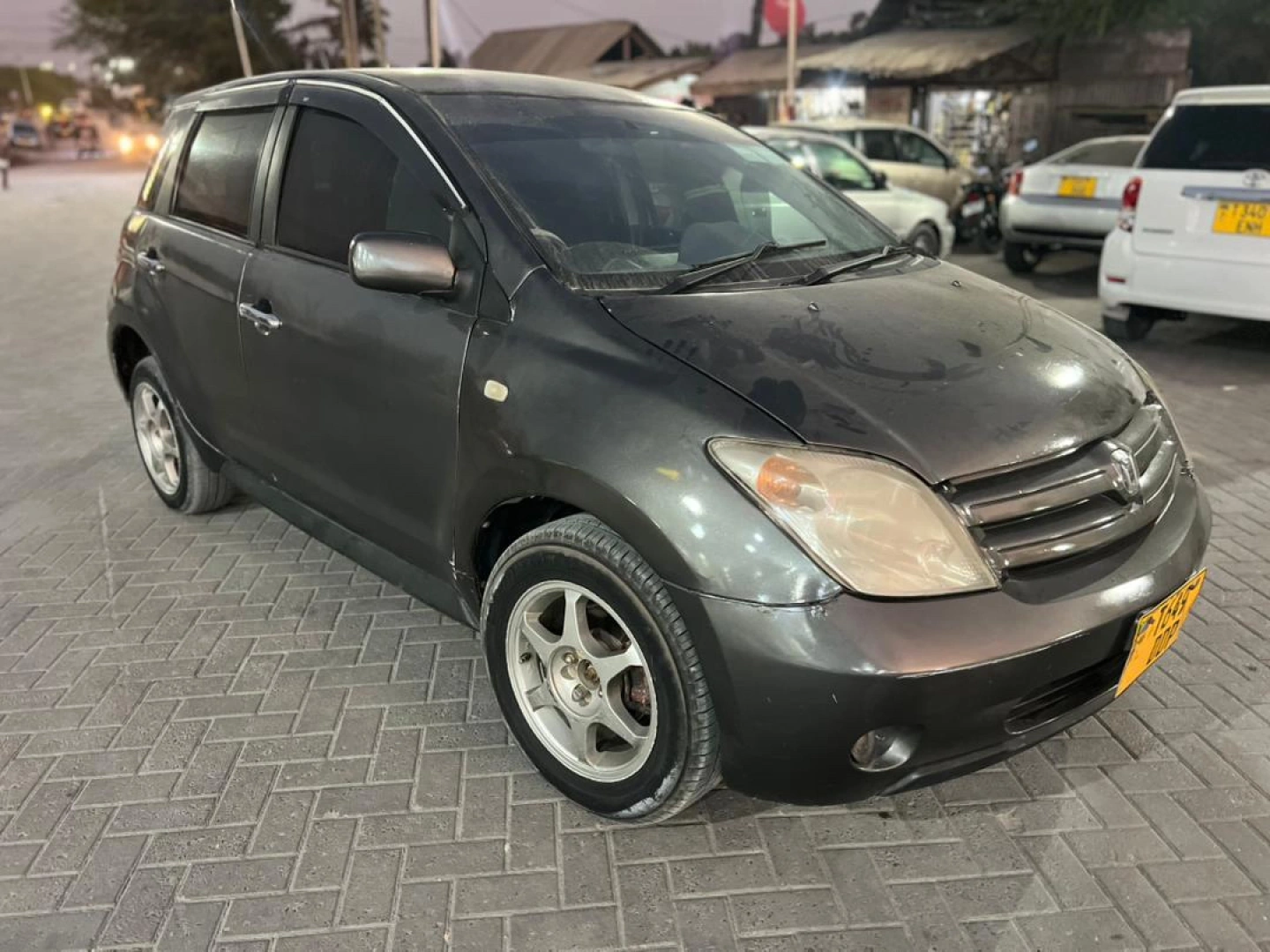 Toyota Ist Hatchback 1290cc for Sale