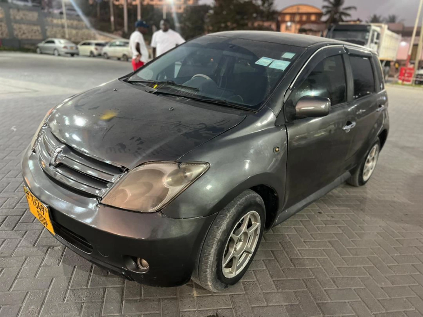 Toyota Ist Hatchback 1290cc for Sale thumbnail 2
