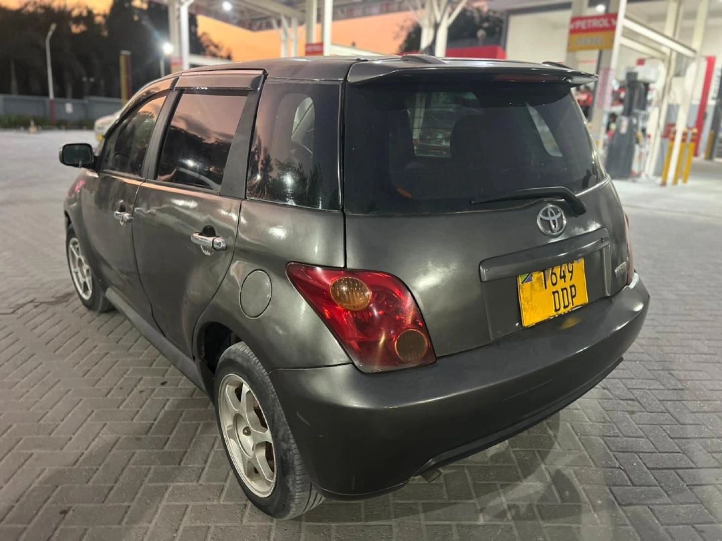 Toyota Ist Hatchback 1290cc for Sale thumbnail 4