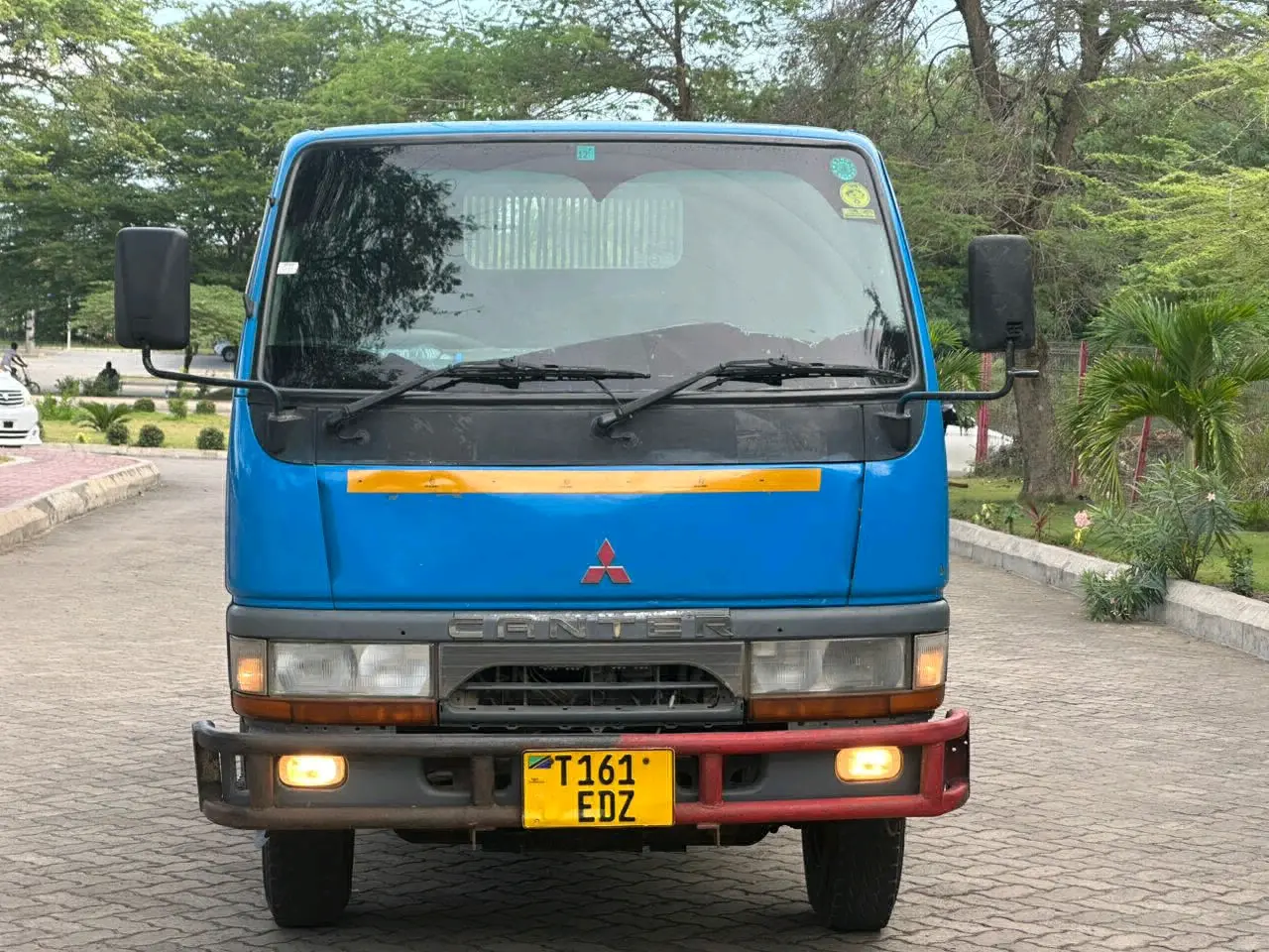 Mitsubishi Canter Tipper Truck 1996 (4D33 Engine)