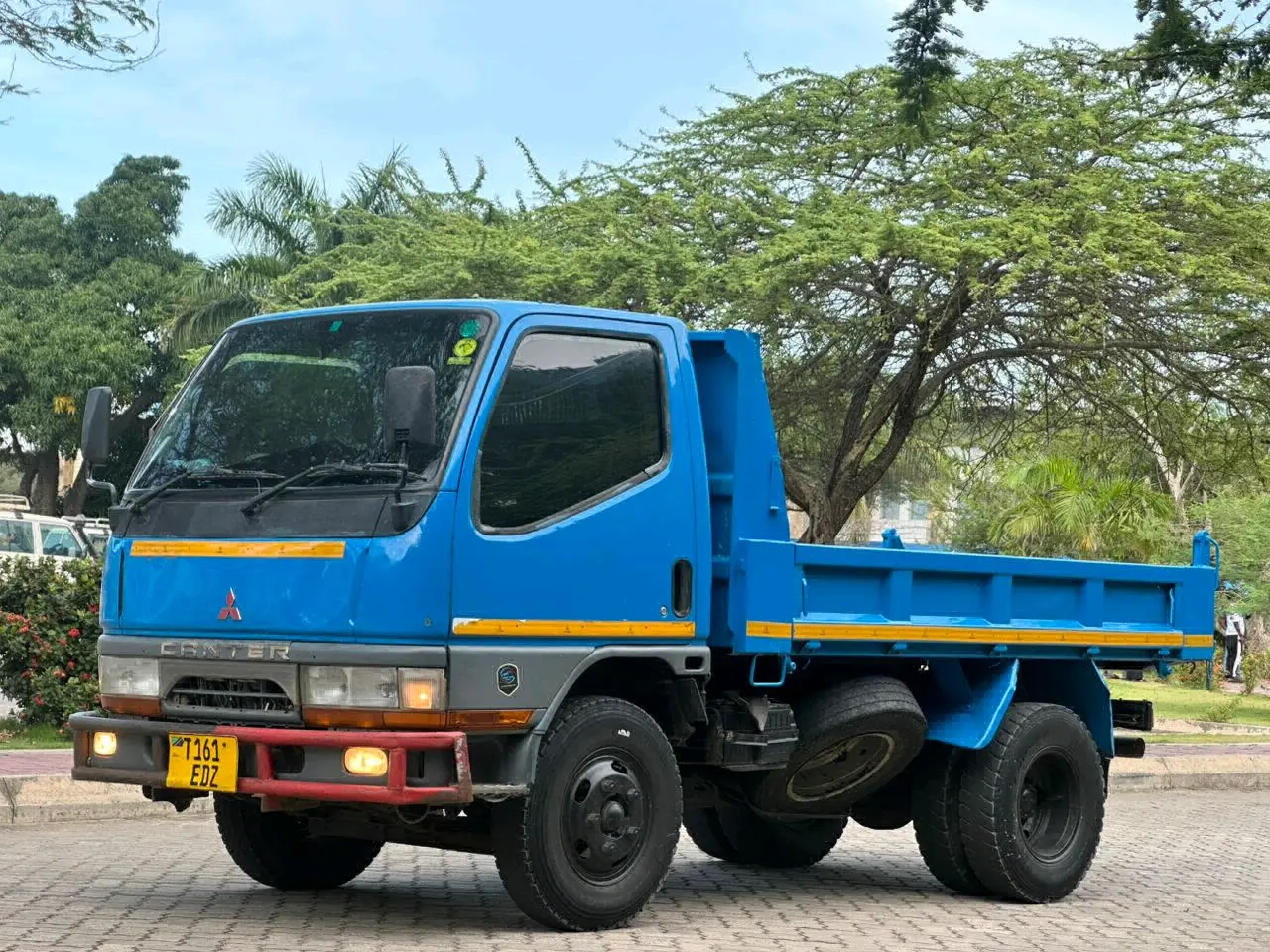 Mitsubishi Canter Tipper Truck 1996 (4D33 Engine) thumbnail 2