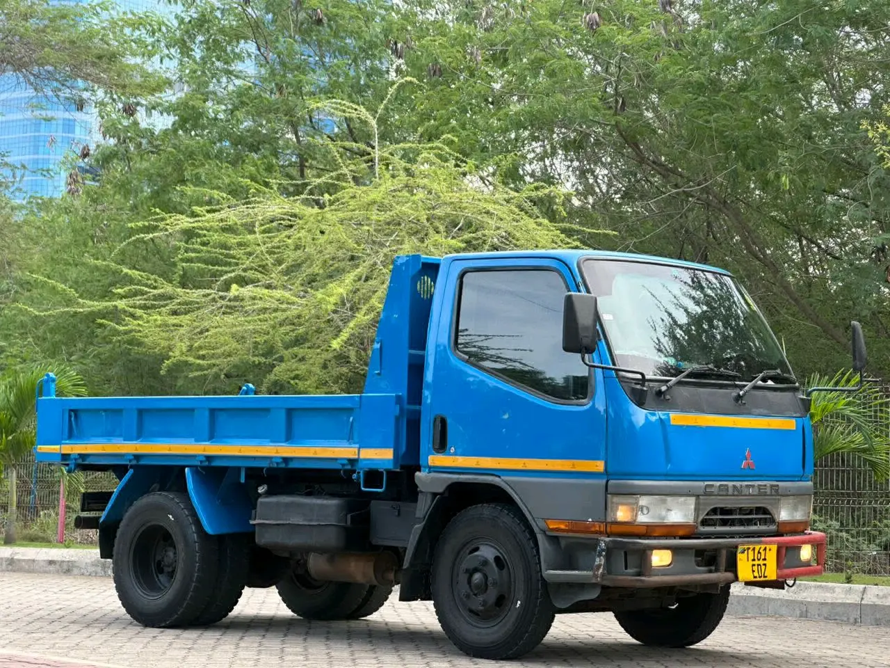 Mitsubishi Canter Tipper Truck 1996 (4D33 Engine) thumbnail 3