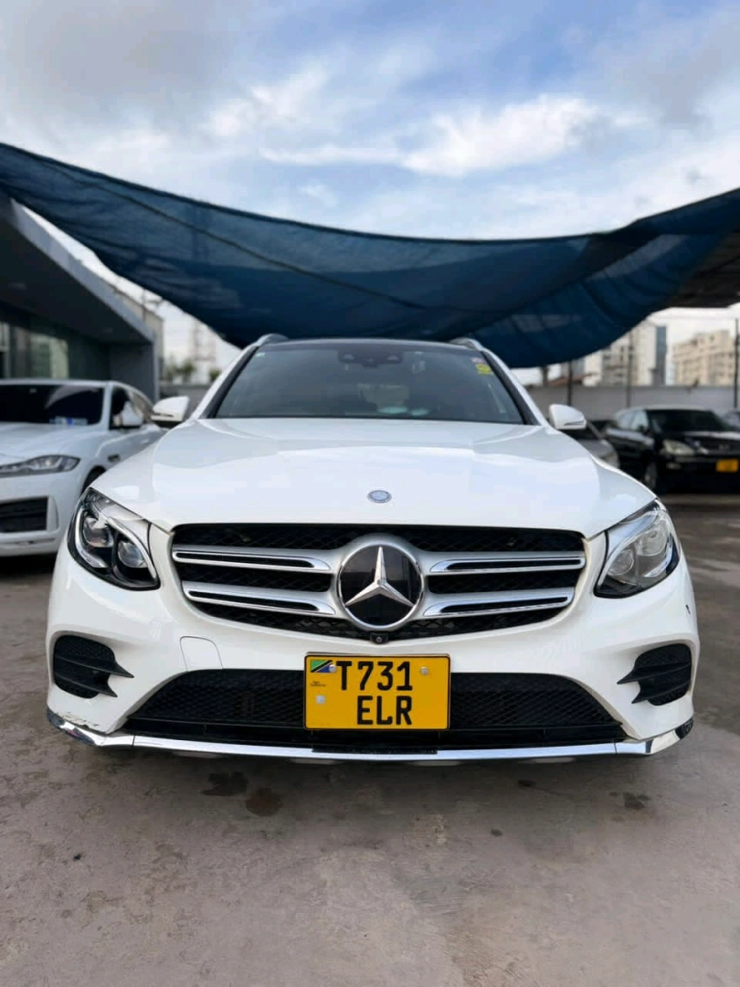 Mercedes Benz GLC 250 SUV 2016 (1990cc)