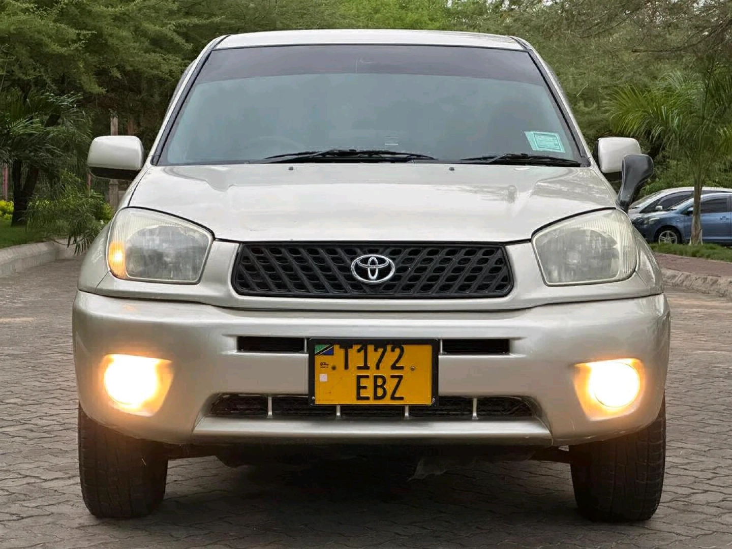 Silver Toyota RAV4 SUV 1790cc Full AC