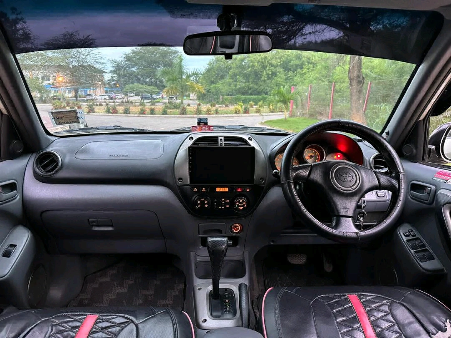 Silver Toyota RAV4 SUV 1790cc Full AC thumbnail 7