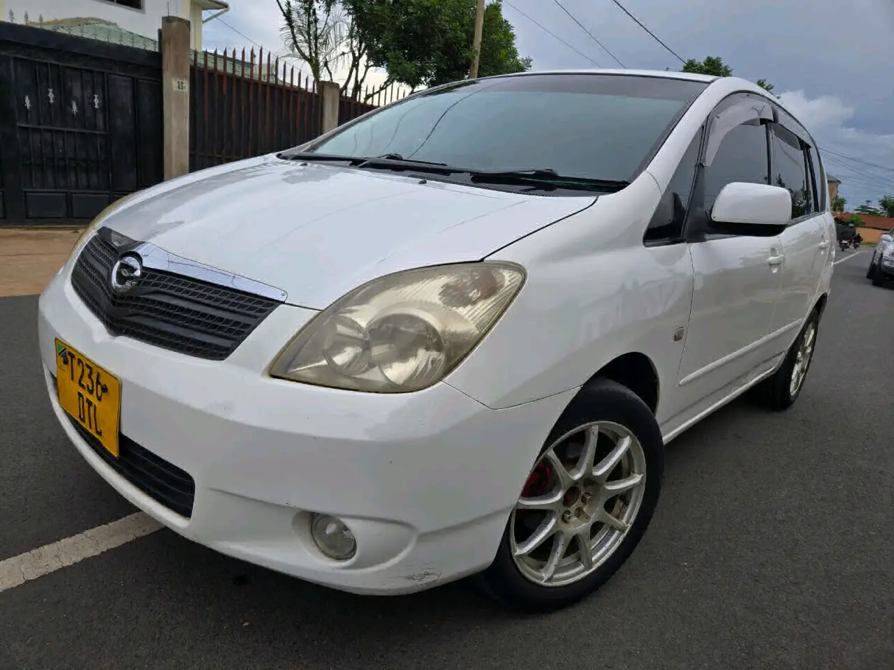 Toyota Spacio 2003, 1490cc, Low Mileage thumbnail 3