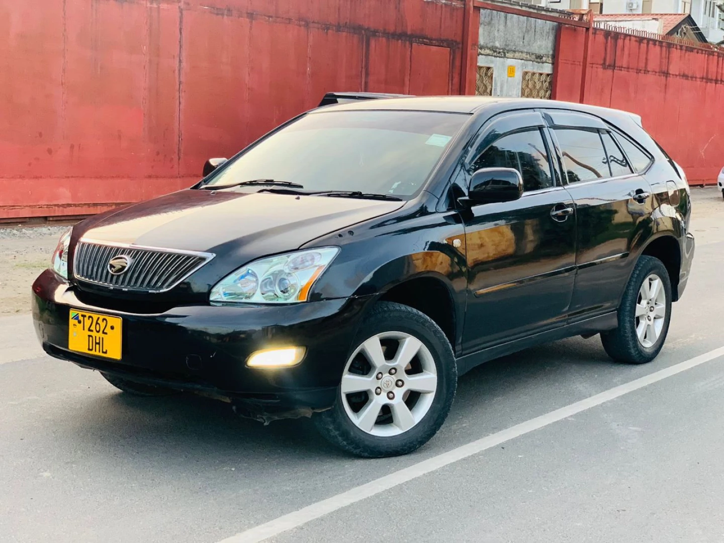 Toyota Harrier 2006 Automatic For Sale thumbnail 4