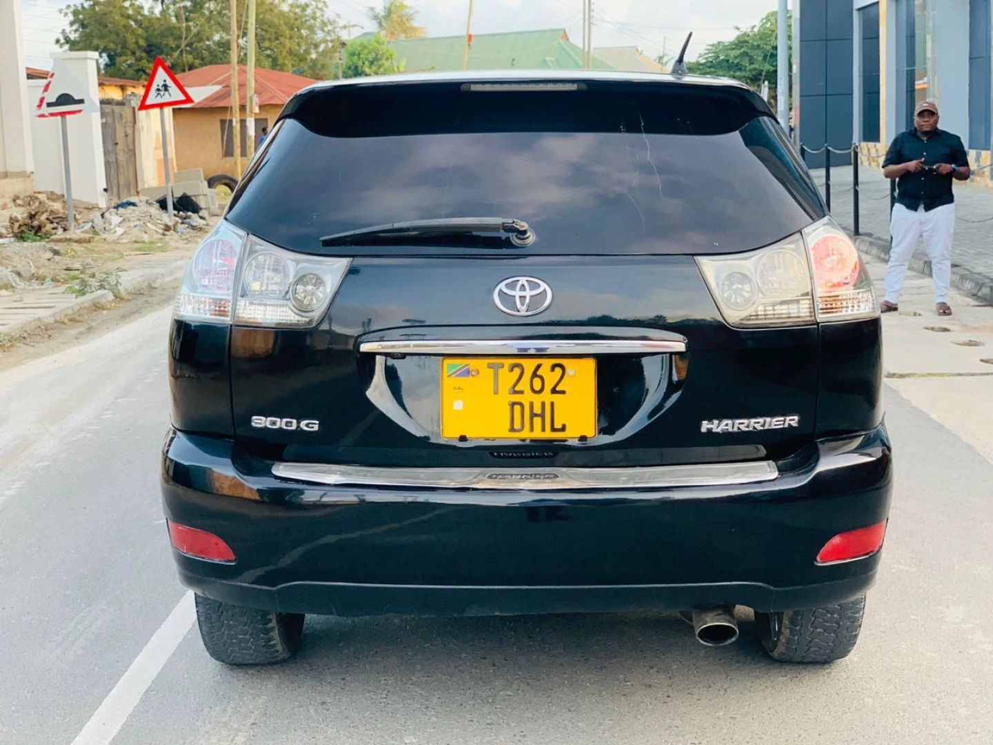 Toyota Harrier 2006 Automatic For Sale thumbnail 6