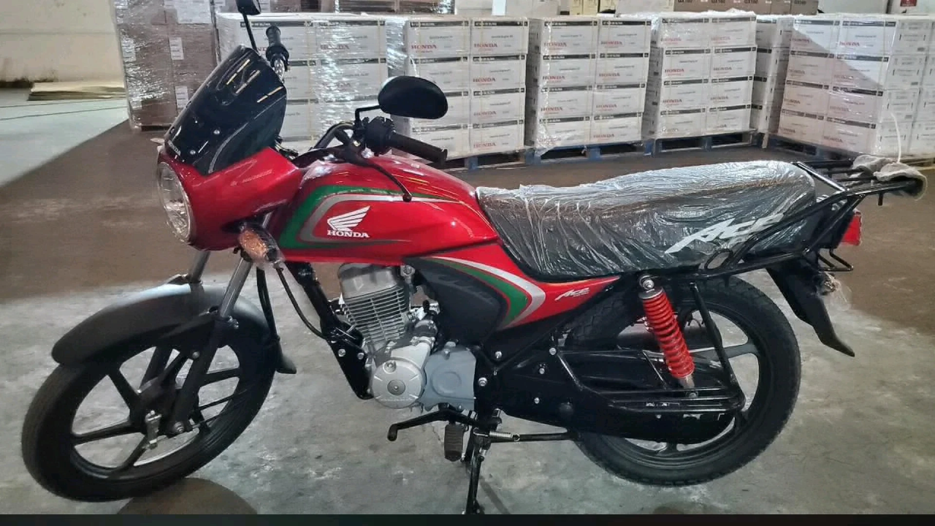 New Honda Ace 150cc Motorcycle with Offers thumbnail 2
