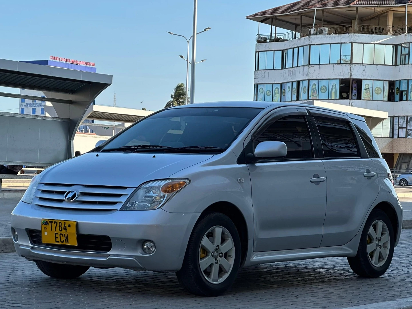 Toyota Ist 2007 Silver thumbnail 8