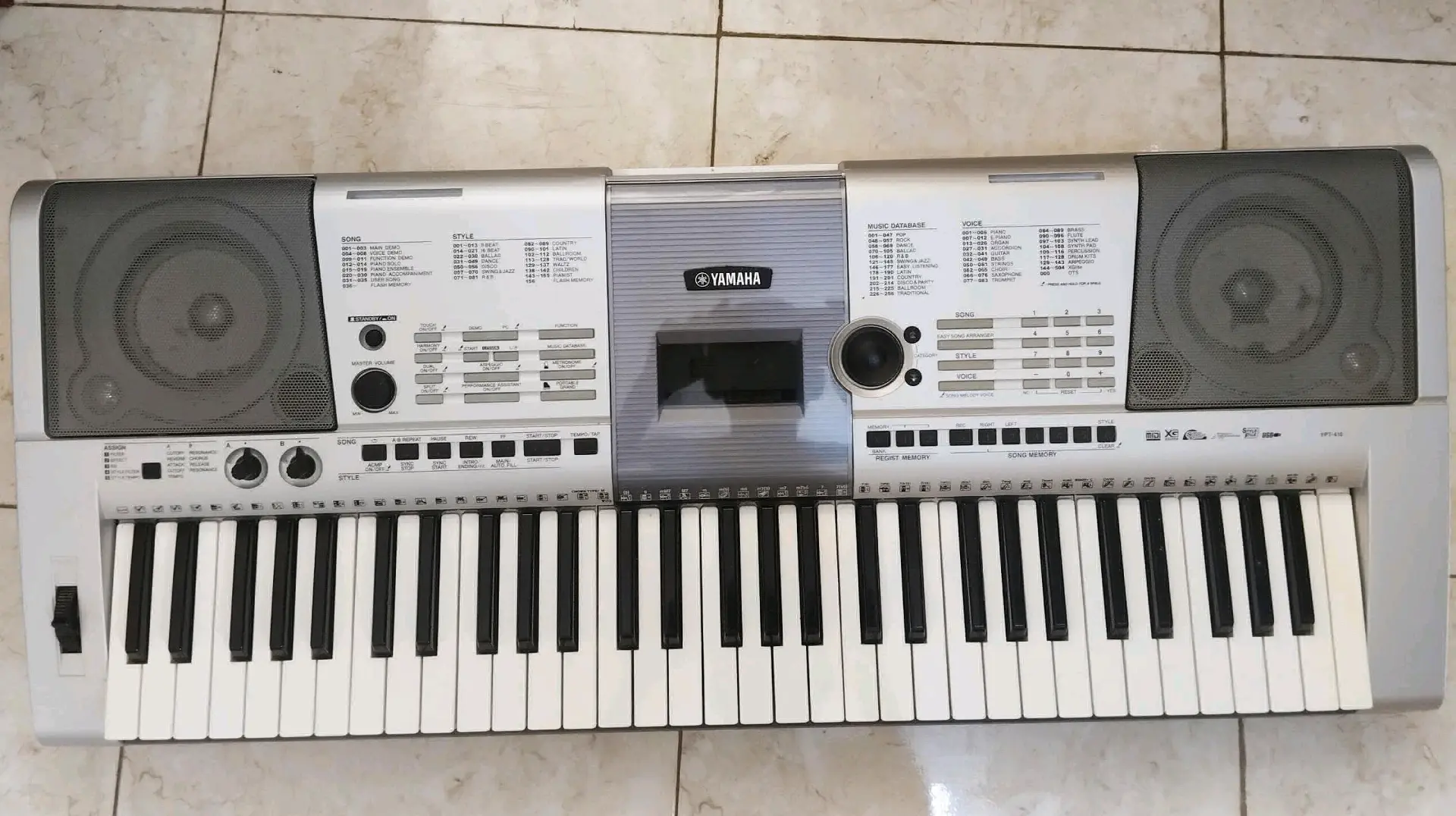 Yamaha YPT-410 Keyboard