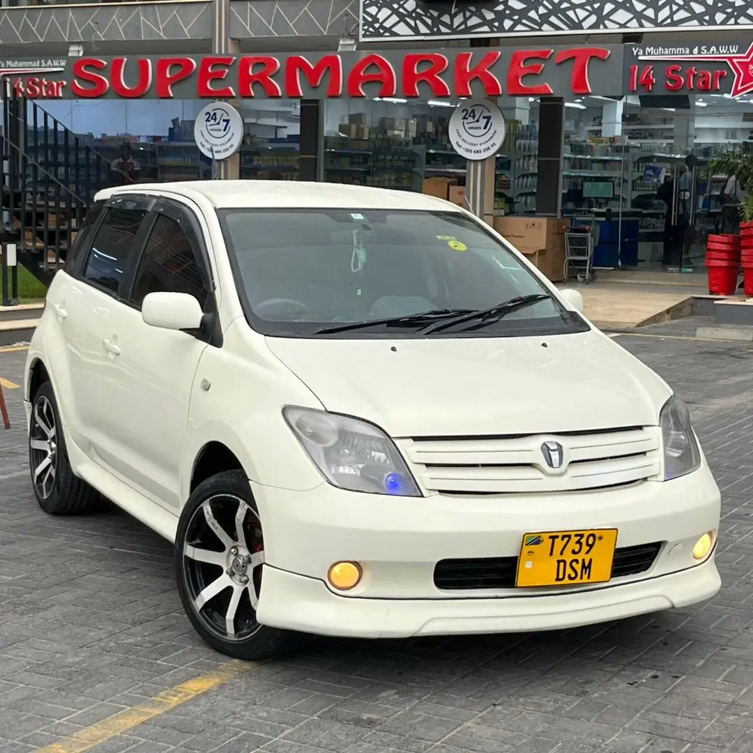 Toyota Ist 2004 Nyeupe DSM thumbnail 4