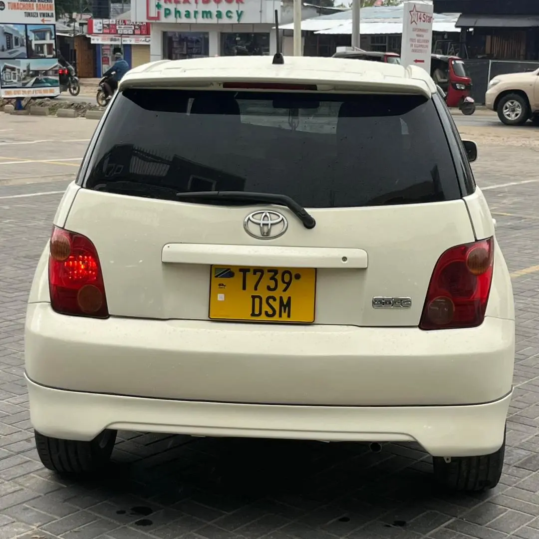 Toyota Ist 2004 Nyeupe DSM thumbnail 5