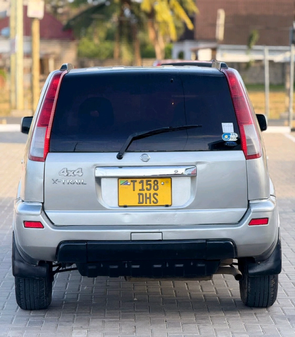 Nissan X-Trail SUV 1990 CC - Good Condition thumbnail 2