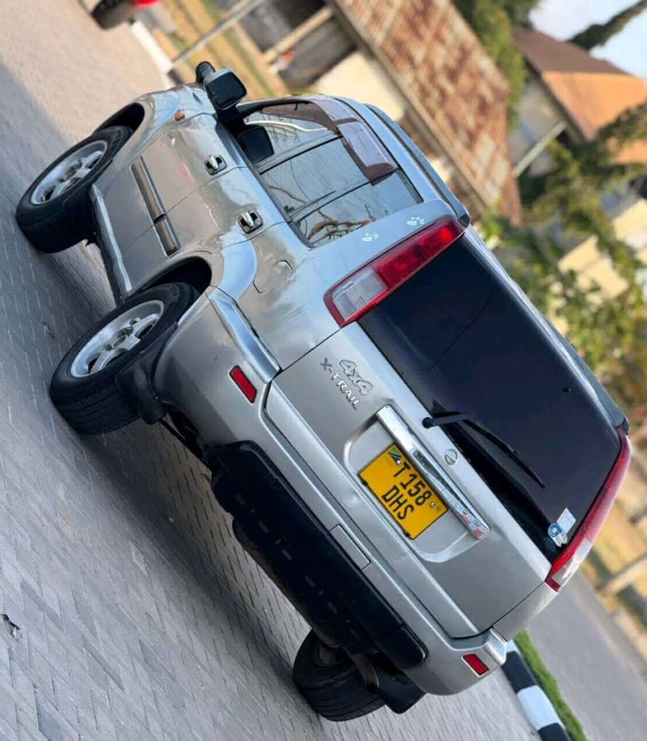 Nissan X-Trail SUV 1990 CC - Good Condition thumbnail 3