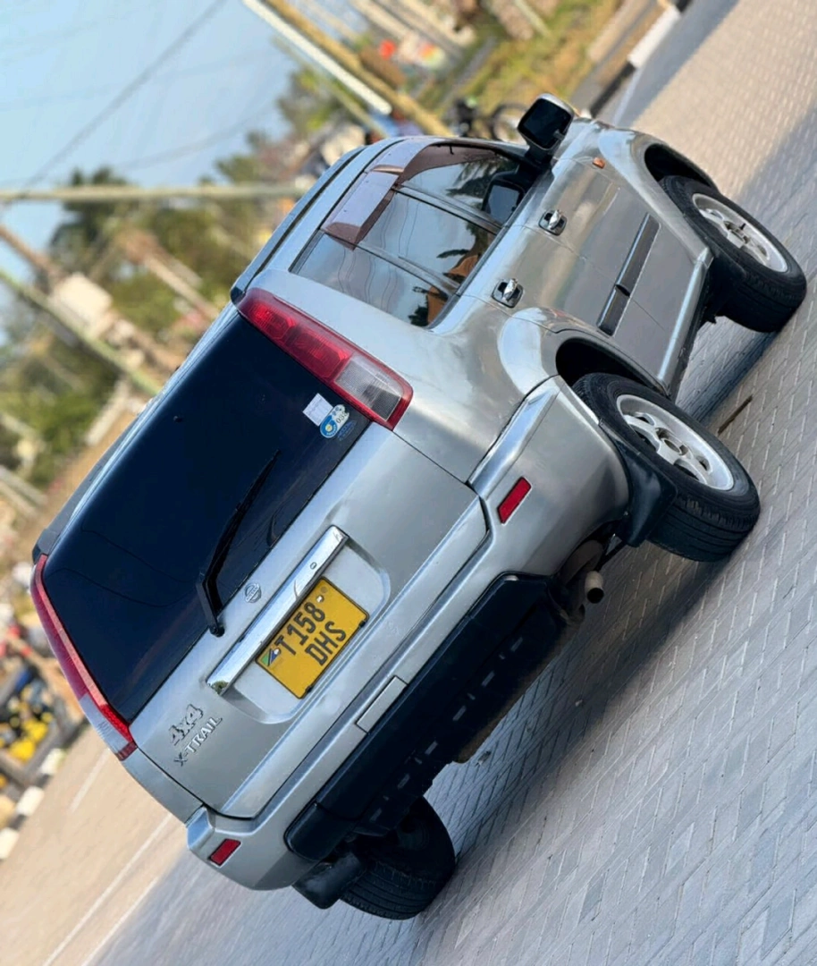 Nissan X-Trail SUV 1990 CC - Good Condition thumbnail 7