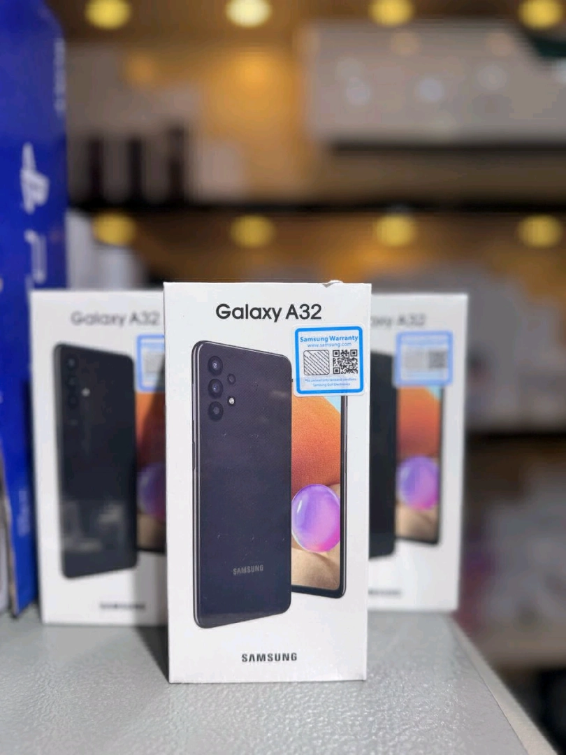 New Samsung Galaxy A32 (6GB/128GB) with Accessories