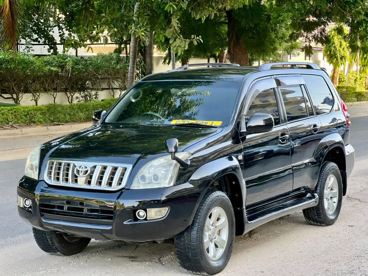 Toyota Land Cruiser Prado 120 TX thumbnail 2