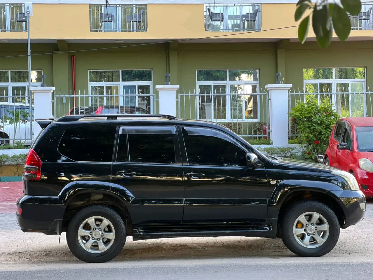 Toyota Land Cruiser Prado 120 TX thumbnail 5