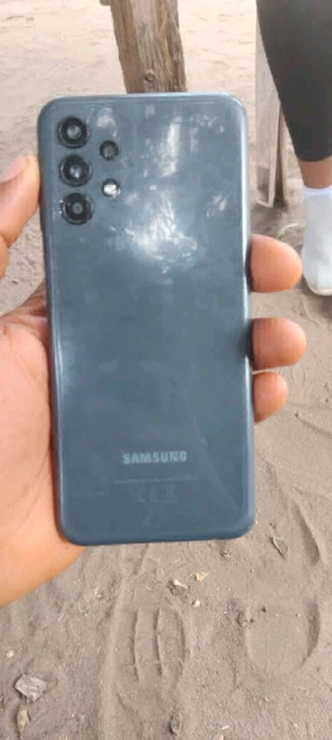 Samsung Galaxy A13 Used (Mwezi 1 Tu)