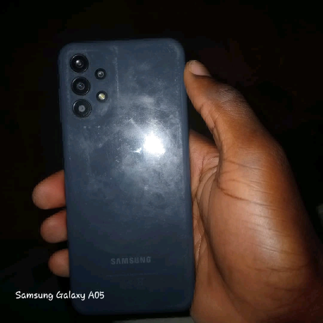 Samsung Galaxy A13 Used (Mwezi 1 Tu) thumbnail 3
