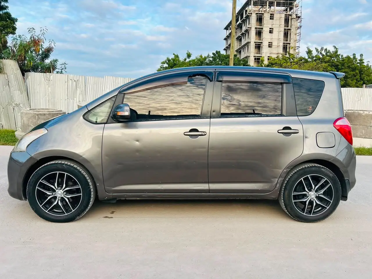 Toyota Ractis 2009 (DZH) thumbnail 6