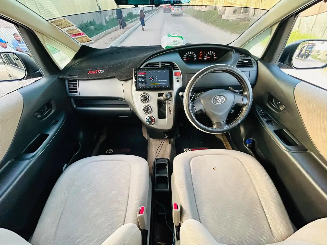 Toyota Ractis 2009 (DZH) thumbnail 7