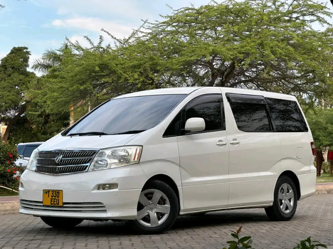 2005 Toyota Alphard Minivan for Sale thumbnail 3