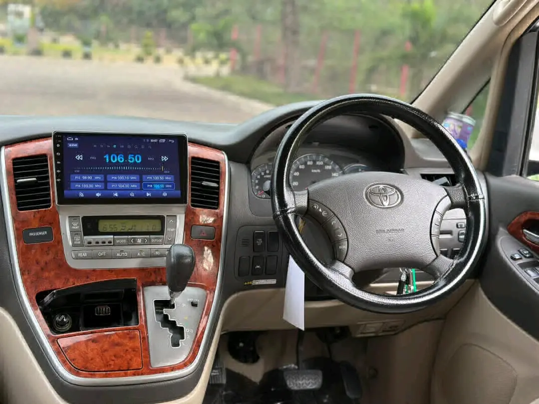 2005 Toyota Alphard Minivan for Sale thumbnail 6