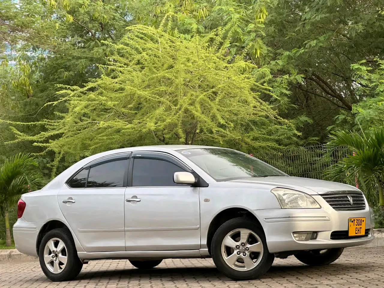 Toyota Premio F 2006 thumbnail 3