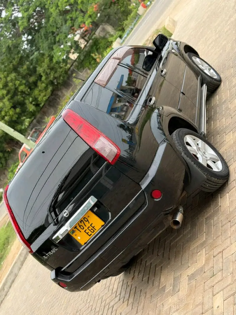 Nissan X-Trail SUV for Sale thumbnail 2