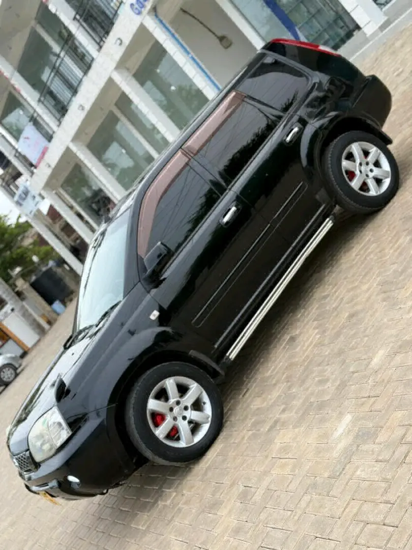 Nissan X-Trail SUV for Sale thumbnail 4