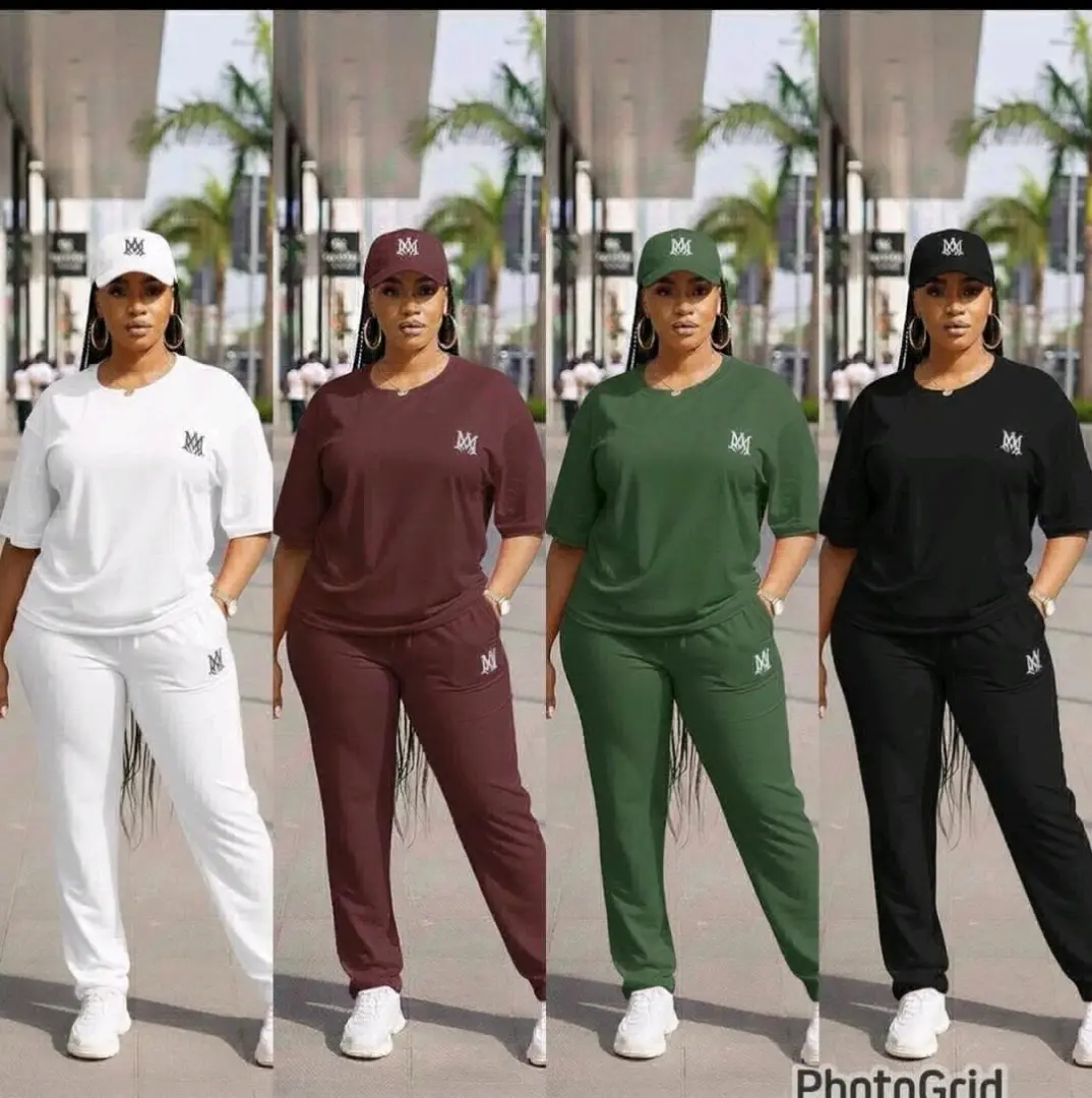 Tracksuits Mbili-Piece kwa Wanawake