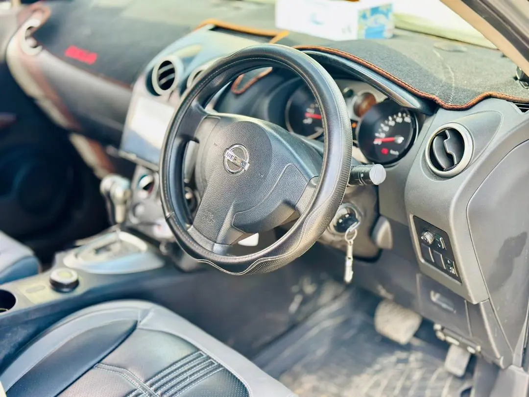 Nissan Dualis - Silver thumbnail 7