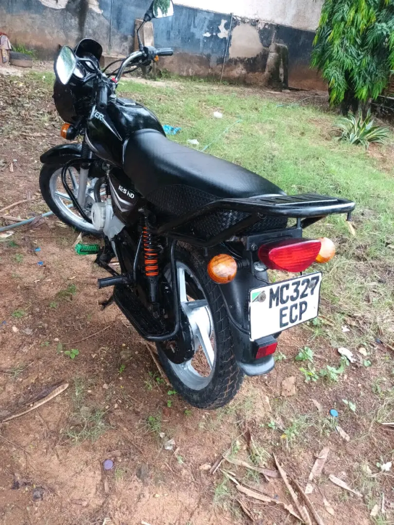 Bajaj Boxer 125 HD thumbnail 7