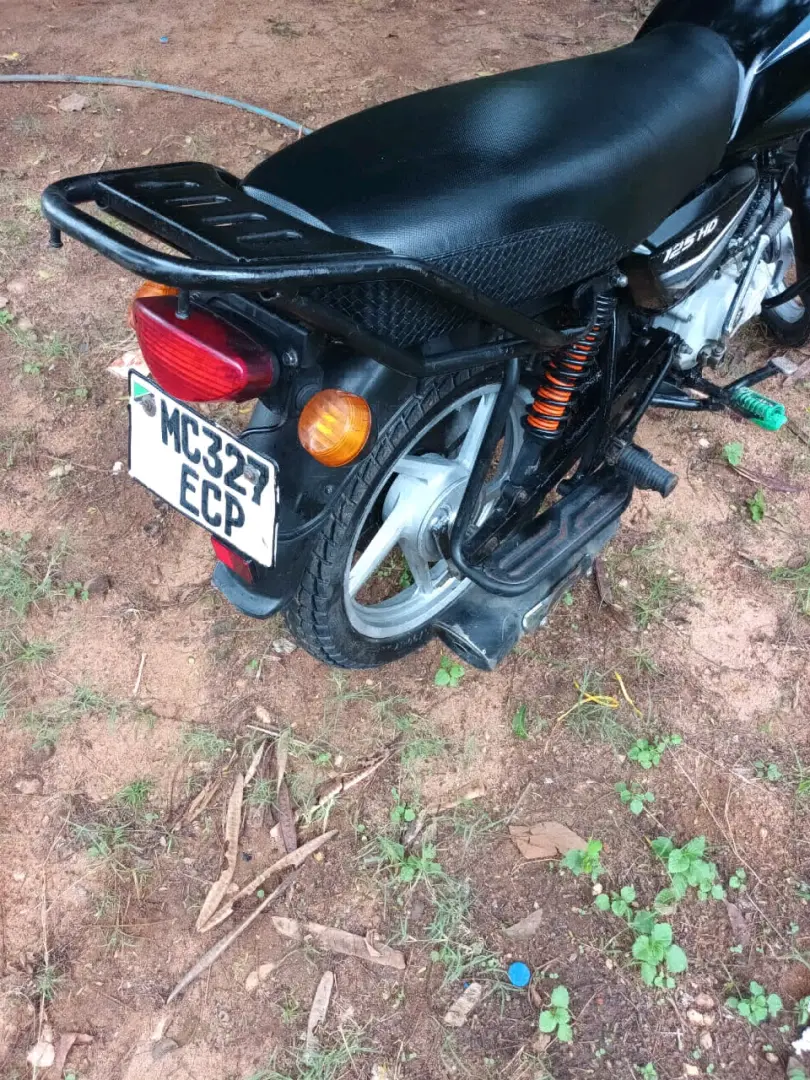 Bajaj Boxer 125 HD thumbnail 8
