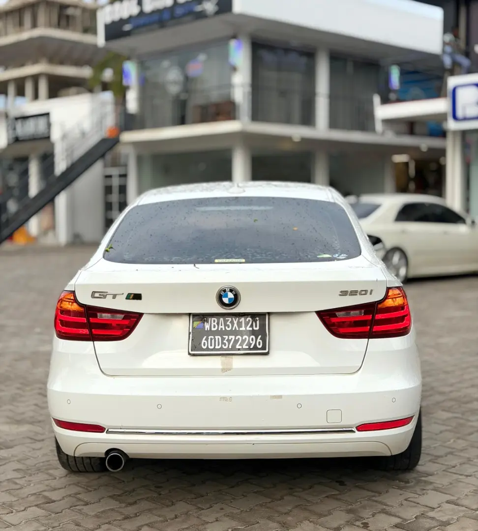 BMW 320i GT 2014 thumbnail 2