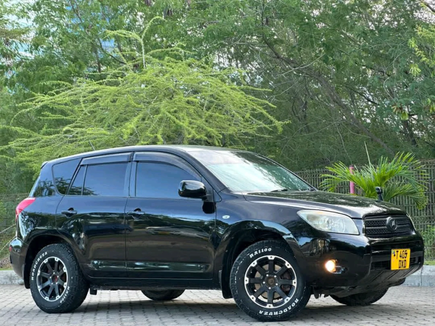 Toyota RAV4 2007 Automatic SUV for Sale thumbnail 2