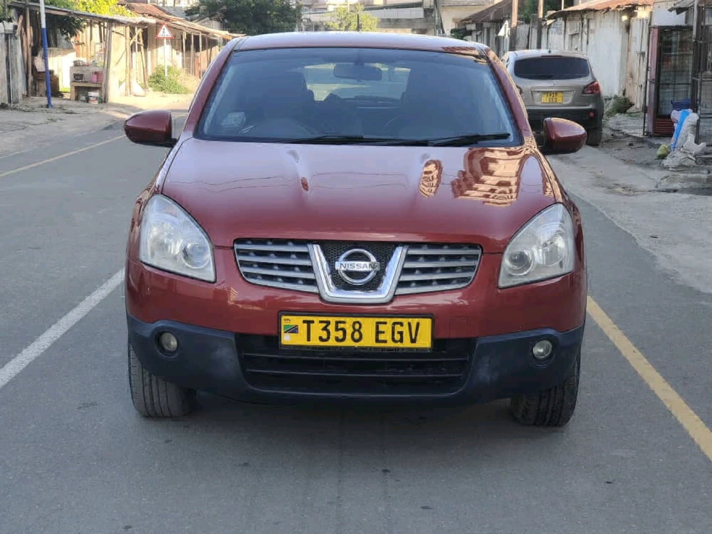 Red Nissan Qashqai Dualis 2008 (1990cc)